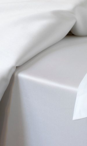 White Luxury 600 Thread Count 100% Cotton Fitted Sheet